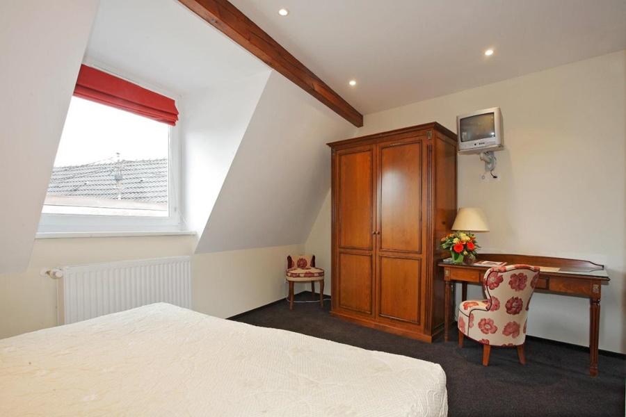 Hotel L'ours De 3*