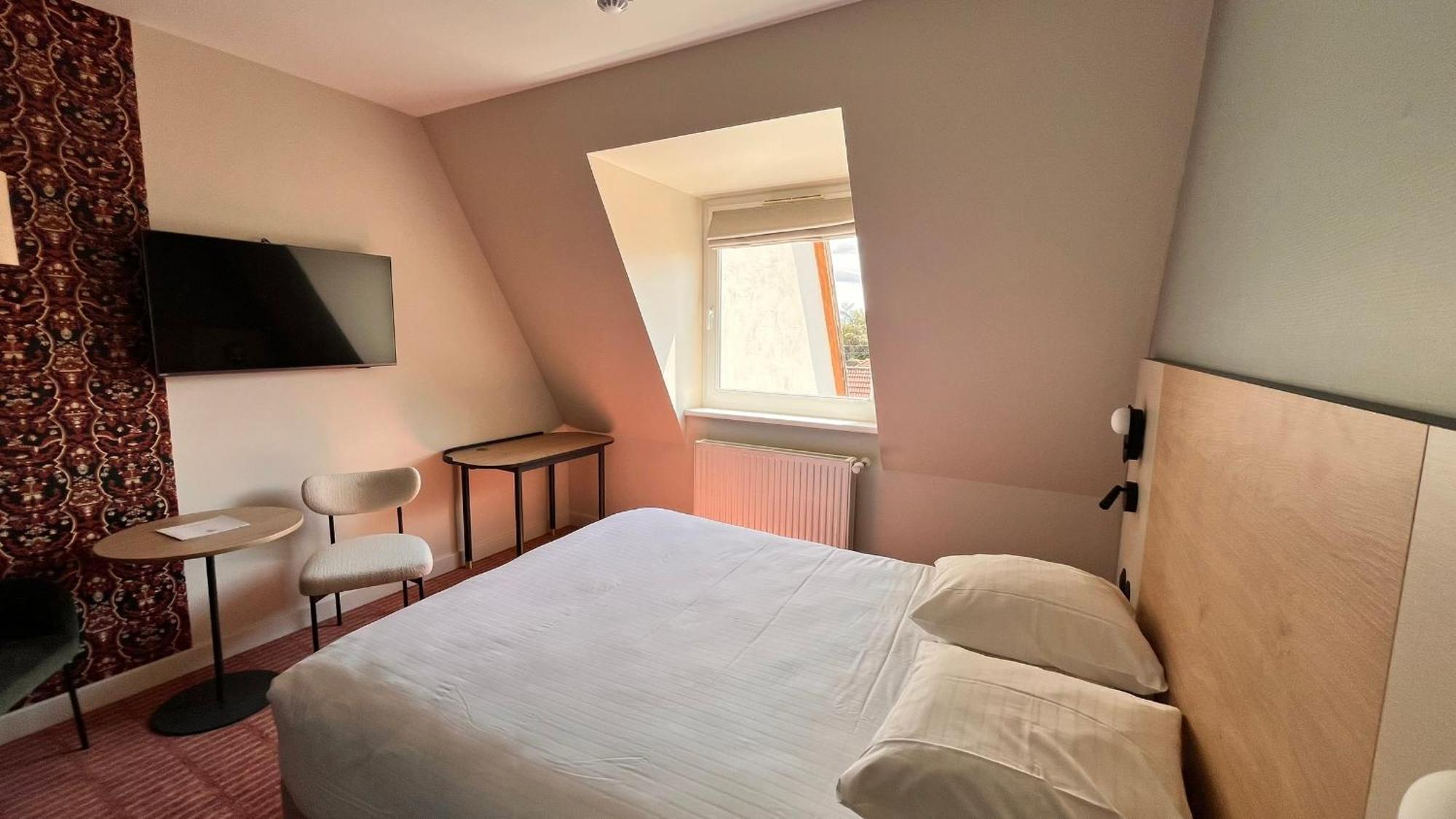 L'ours De Hotel